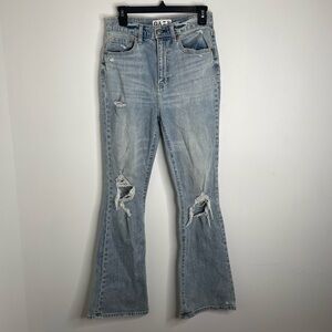 DAZE Classic Light Blue Distressed Women's Flare Jeans size 27